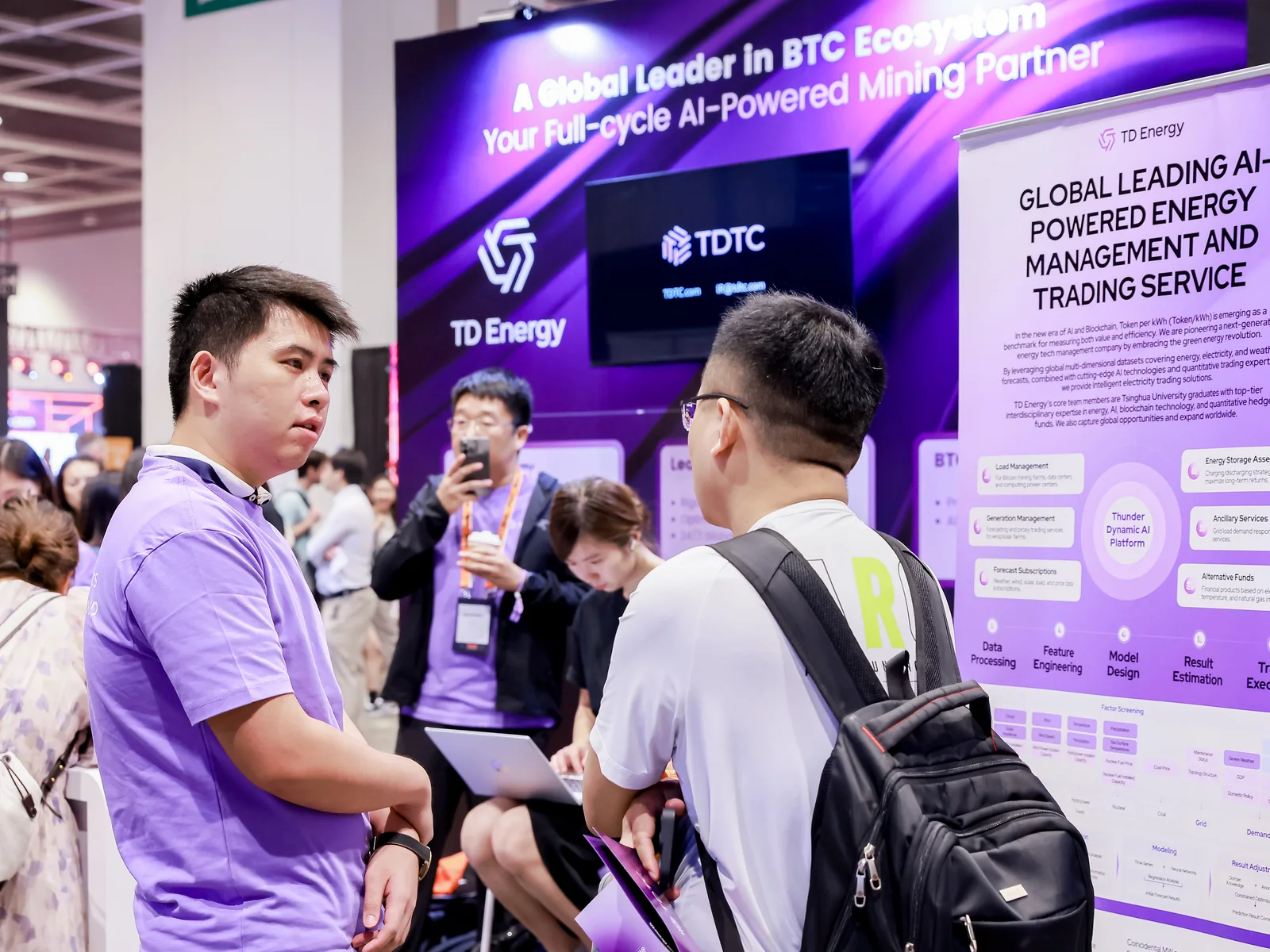Bitcoin Amsterdam 2025 sponsor lounges & networking
